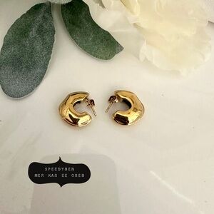 Missoma Yellow Squiggle Earrings